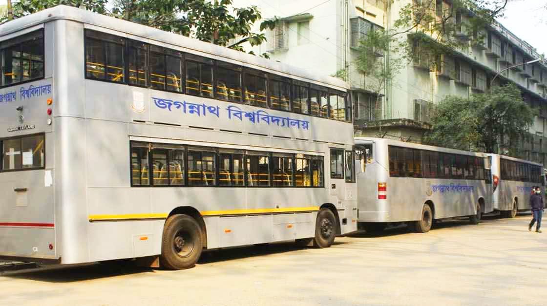 ভূমিকম্পের প্রভাব: জবি ছাত্রছাত্রীদের বাড়ি ফেরার জন্য বাস সরবরাহ করবে বিশ্ববিদ্যালয় প্রশাসন